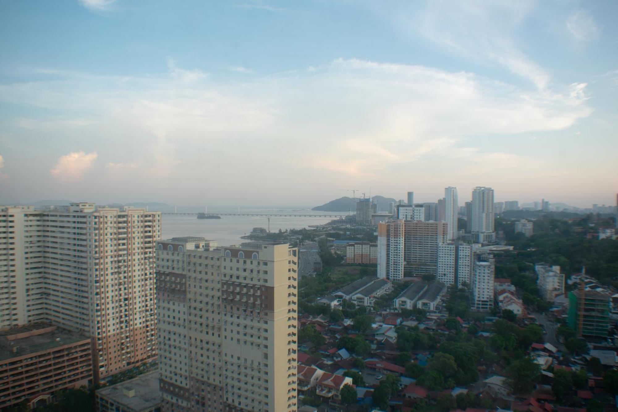 Prime Comfort Seaview With Netflix And Water Filter Near Georgetown Apartment Jelutong